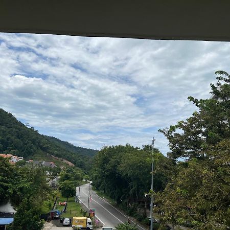 Batu Feringgi Homestay Екстериор снимка