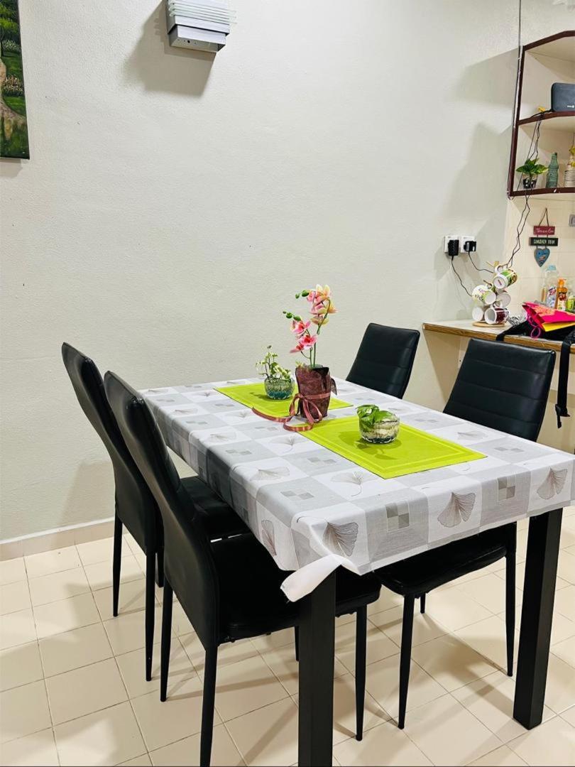 Batu Feringgi Homestay Екстериор снимка